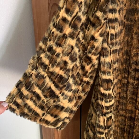 Ivy Jane faux fur leopard print peacoat - Picture 9 of 9